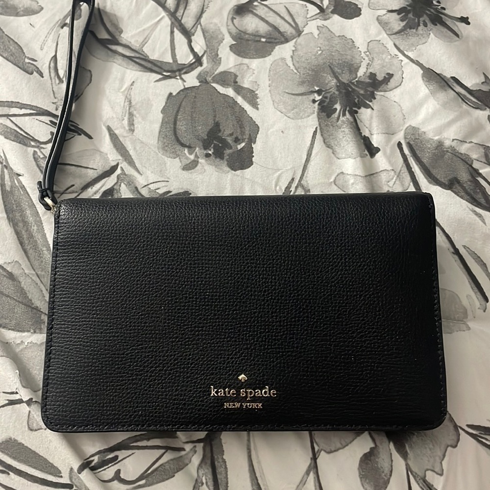 Black Kate Spade wristlet